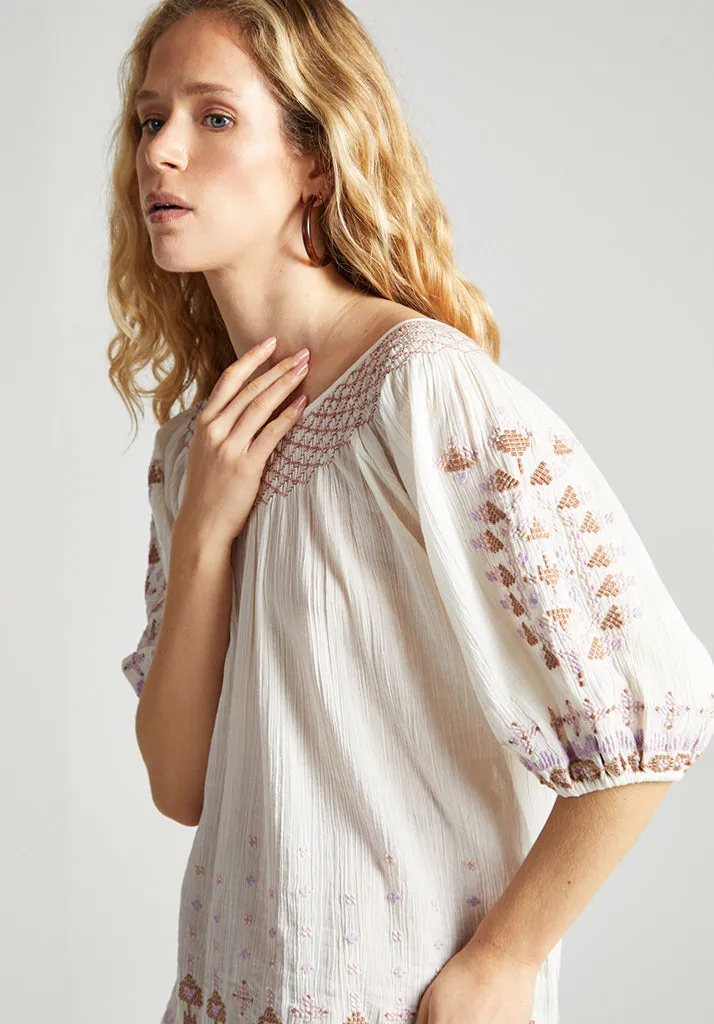 Alba Short Sleeve Embroidered Blouse In Cream