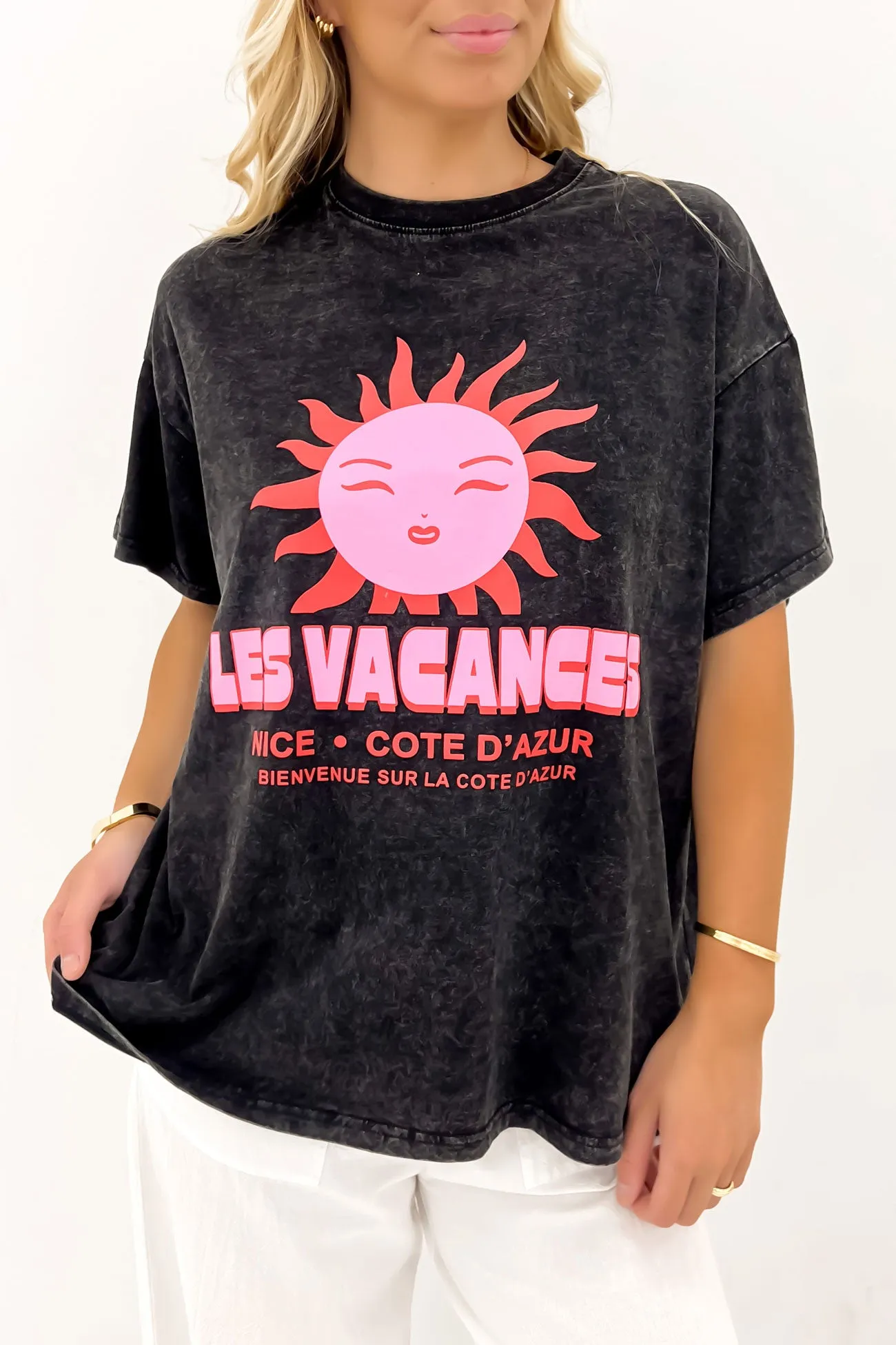 Les Vacances Tee Black Acid Wash