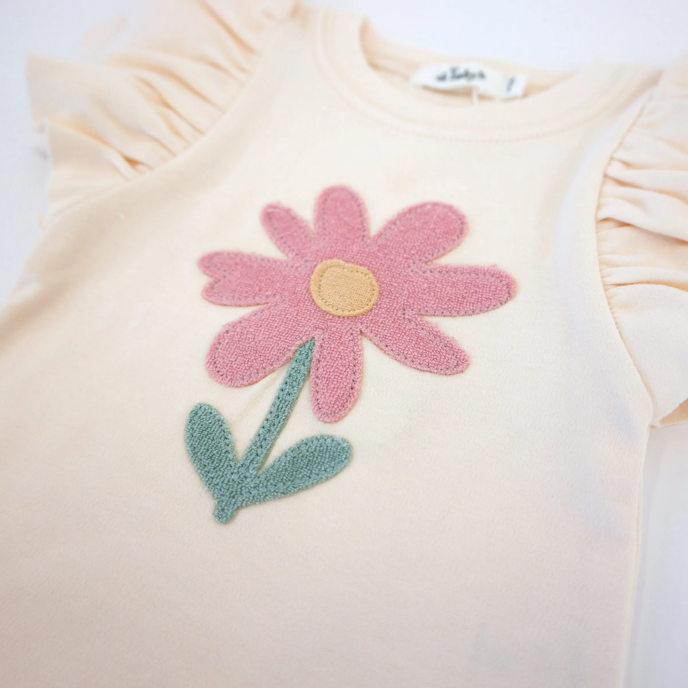 oh baby! Butterfly Short Sleeve Tee with Terry Tushie - Blush Daisy Applique - Blush