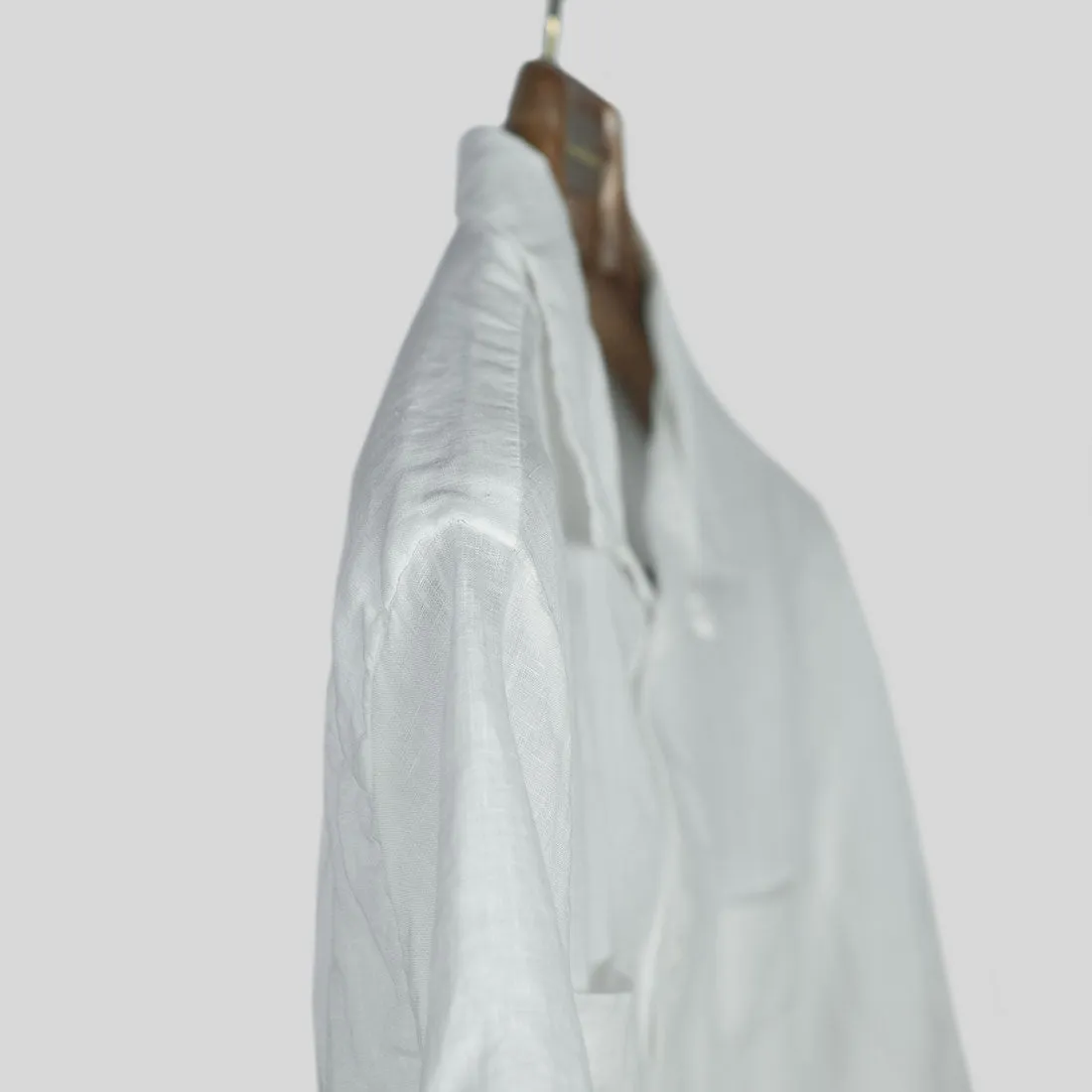 Vacation shirt in white linen